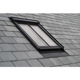 FAKRO Non-Opening White Polyurethane Double Glazed Conservation Roof Window 94cm x 140cm (FNU-V/C P2)